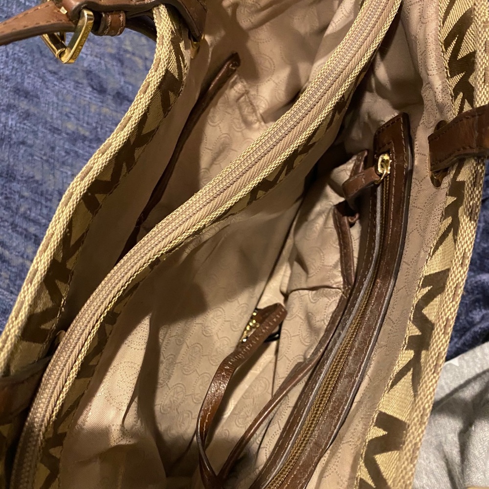 Pocketbook - Picture 3 of 3